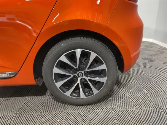 RENAULT CLIO V - voiture d'occasion - Photo 24