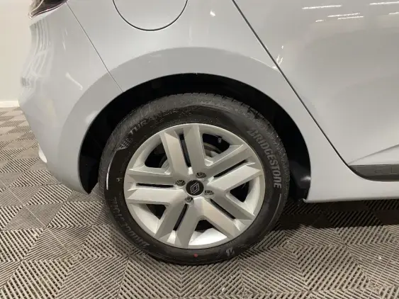 RENAULT CLIO V - voiture d'occasion - Photo 25