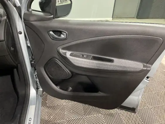 RENAULT ZOE - voiture d'occasion - Photo 20