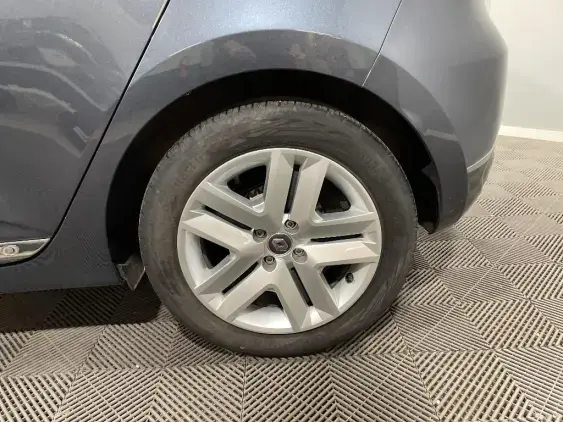 RENAULT CLIO V - voiture d'occasion - Photo 24