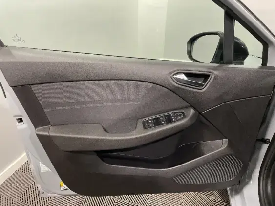 RENAULT CLIO V - voiture d'occasion - Photo 19