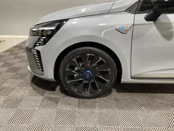 RENAULT CLIO V - voiture d'occasion - Photo 23