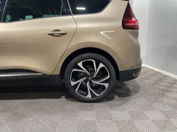 RENAULT SCENIC IV - voiture d'occasion - Photo 24