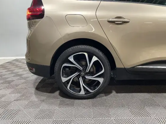 RENAULT SCENIC IV - voiture d'occasion - Photo 25