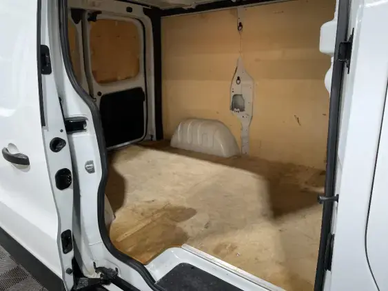 RENAULT TRAFIC FG III - voiture d'occasion - Photo 16