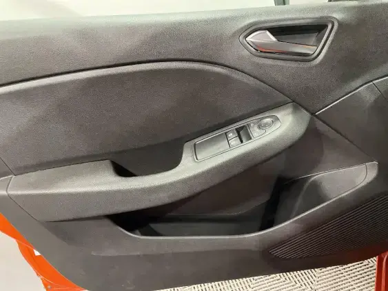 RENAULT CLIO V - voiture d'occasion - Photo 19