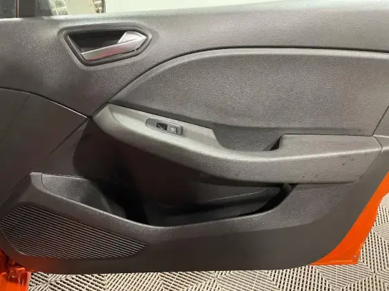 RENAULT CLIO V - voiture d'occasion - Photo 20