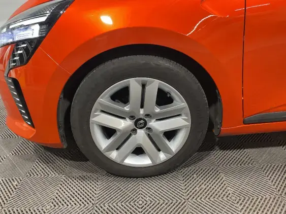 RENAULT CLIO V - voiture d'occasion - Photo 23