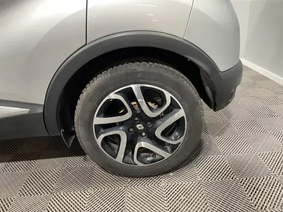 RENAULT CAPTUR - voiture d'occasion - Photo 24