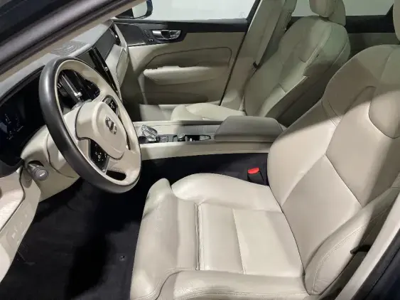 VOLVO XC60 II - voiture d'occasion - Photo 18