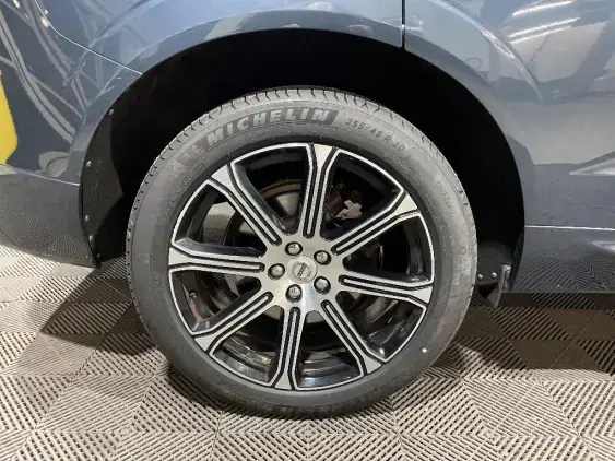 VOLVO XC60 II - voiture d'occasion - Photo 25