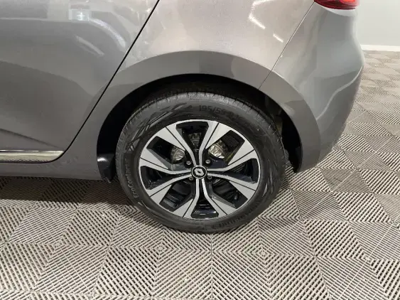 RENAULT CLIO V - voiture d'occasion - Photo 24