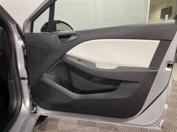 RENAULT CLIO V - voiture d'occasion - Photo 20