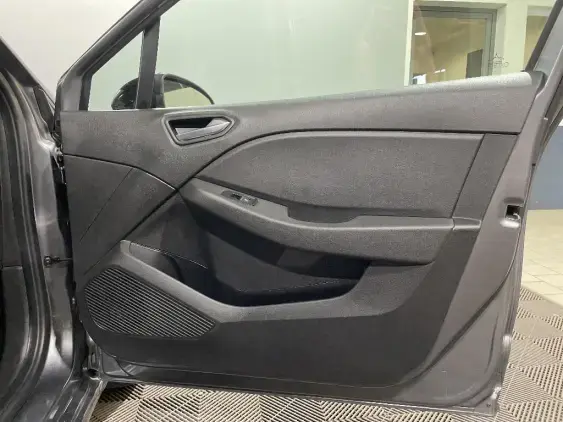 RENAULT CLIO V - voiture d'occasion - Photo 19