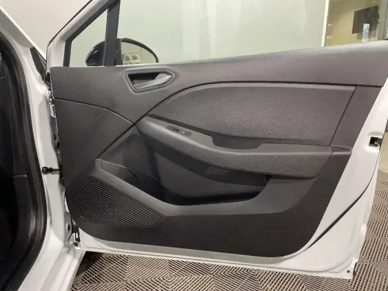 RENAULT CLIO V - voiture d'occasion - Photo 20