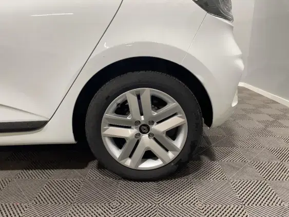 RENAULT CLIO V - voiture d'occasion - Photo 24