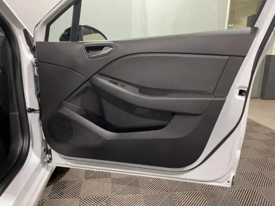 RENAULT CLIO V - voiture d'occasion - Photo 20