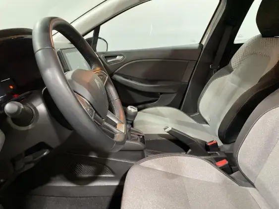 RENAULT CLIO V - voiture d'occasion - Photo 18