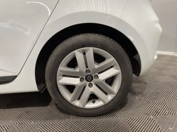 RENAULT CLIO V - voiture d'occasion - Photo 23