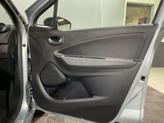 RENAULT ZOE - voiture d'occasion - Photo 20