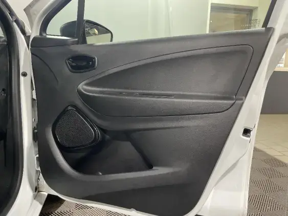 RENAULT ZOE - voiture d'occasion - Photo 19