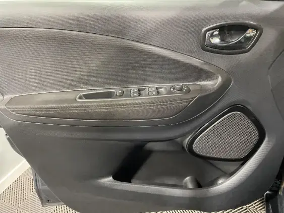 RENAULT ZOE - voiture d'occasion - Photo 18