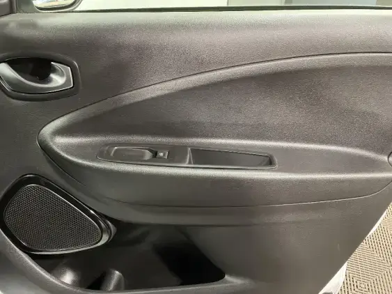 RENAULT ZOE - voiture d'occasion - Photo 19