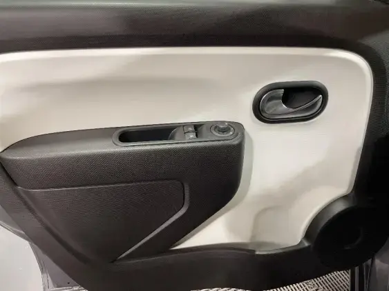 RENAULT TWINGO ELECTRIQUE III - voiture d'occasion - Photo 18