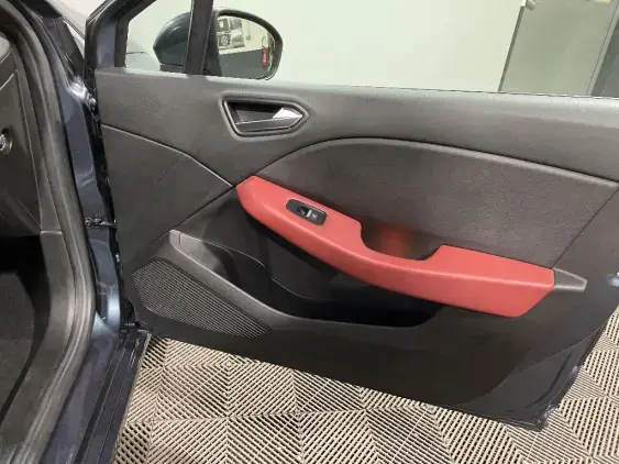 RENAULT CLIO V - voiture d'occasion - Photo 20