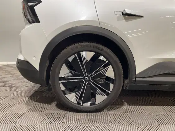 RENAULT SCENIC V ELECTRIQUE - voiture d'occasion - Photo 24