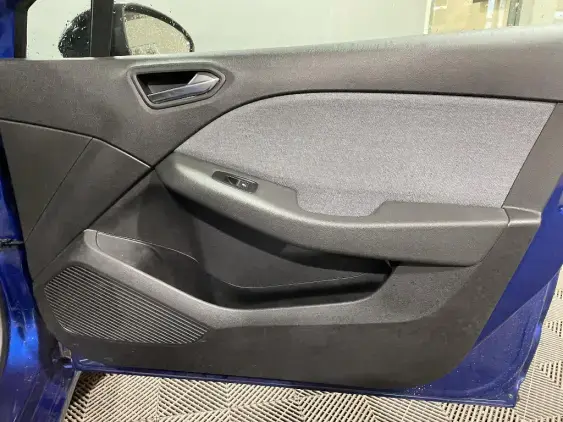 RENAULT CLIO V - voiture d'occasion - Photo 20