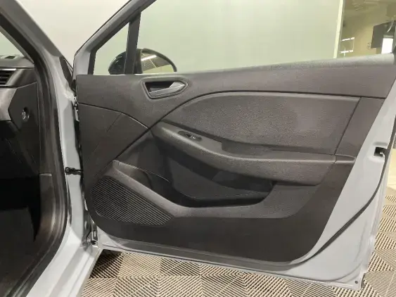 RENAULT CLIO V - voiture d'occasion - Photo 20