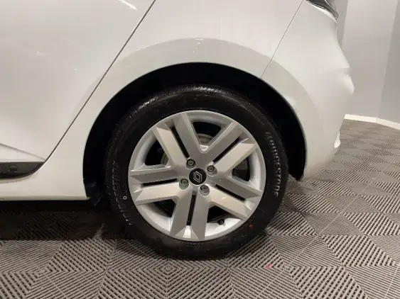 RENAULT CLIO V - voiture d'occasion - Photo 24