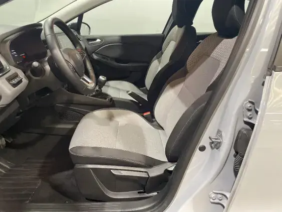 RENAULT CLIO V - voiture d'occasion - Photo 18