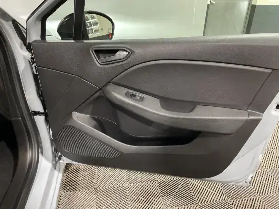 RENAULT CLIO V - voiture d'occasion - Photo 20