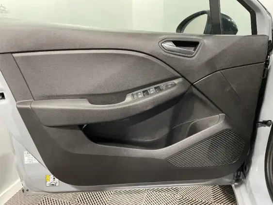 RENAULT CLIO V - voiture d'occasion - Photo 19