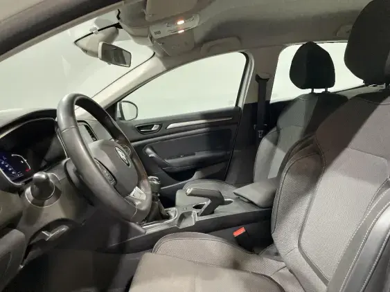 RENAULT MEGANE IV - voiture d'occasion - Photo 17