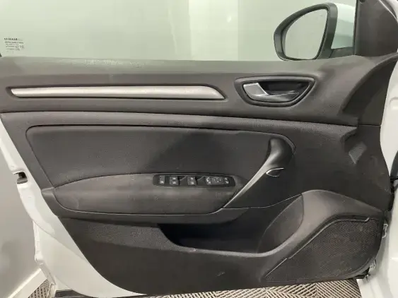 RENAULT MEGANE IV - voiture d'occasion - Photo 18