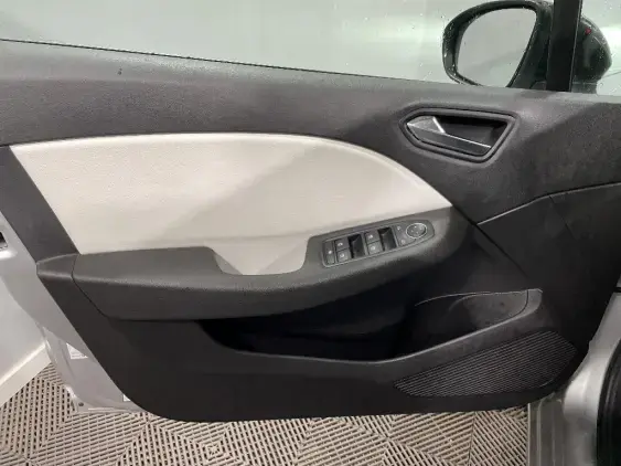 RENAULT CLIO V - voiture d'occasion - Photo 19