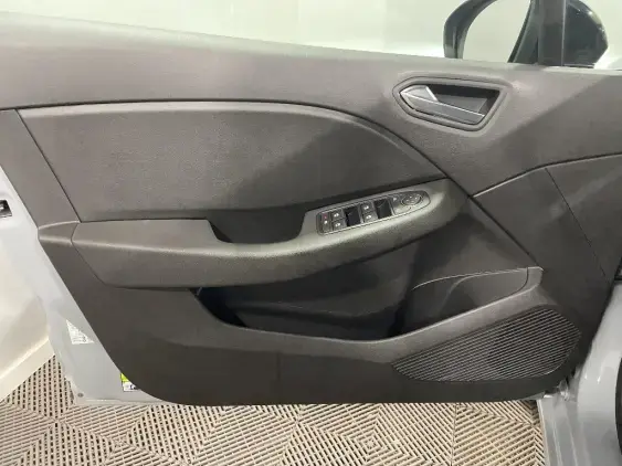 RENAULT CLIO V - voiture d'occasion - Photo 19