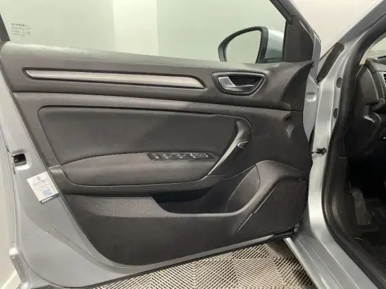 RENAULT MEGANE IV - voiture d'occasion - Photo 19