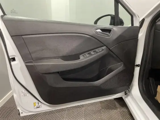 RENAULT CLIO V - voiture d'occasion - Photo 18