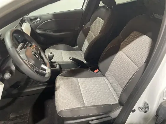 RENAULT CLIO V - voiture d'occasion - Photo 17