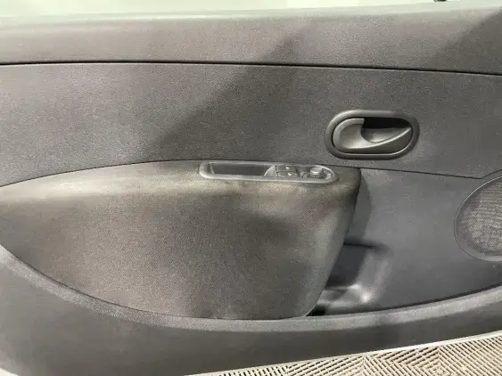 RENAULT CLIO III SOCIETE - voiture d'occasion - Photo 15