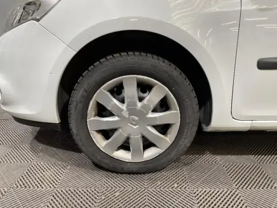 RENAULT CLIO III SOCIETE - voiture d'occasion - Photo 19