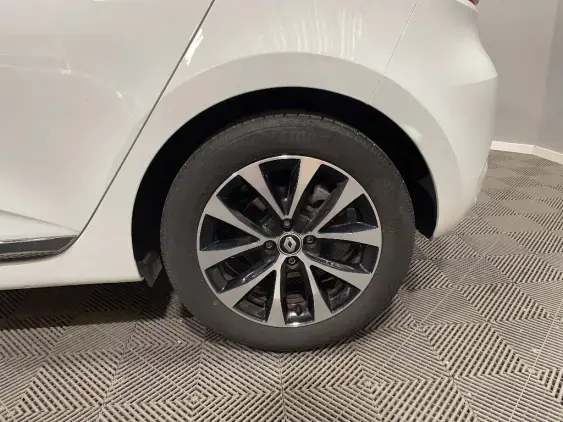 RENAULT CLIO V - voiture d'occasion - Photo 24