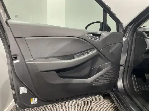 RENAULT CLIO V - voiture d'occasion - Photo 19