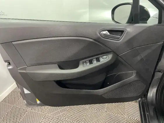 RENAULT CLIO V - voiture d'occasion - Photo 19