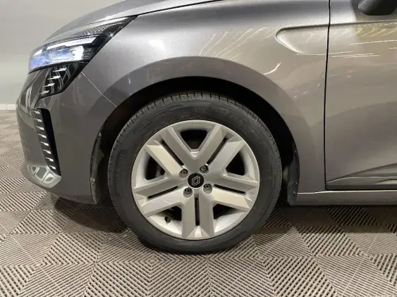 RENAULT CLIO V - voiture d'occasion - Photo 23