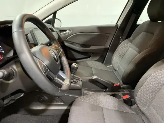 RENAULT CLIO V - voiture d'occasion - Photo 18